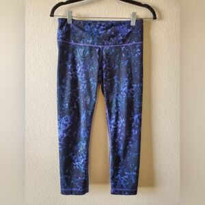 Lululemon Women's Wonder Under Purple & Black Floral Patterned Crop Leggings